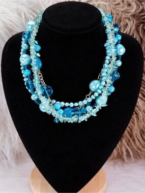 Gorgeous, blue and green-ish, multi, strand, reflective necklace